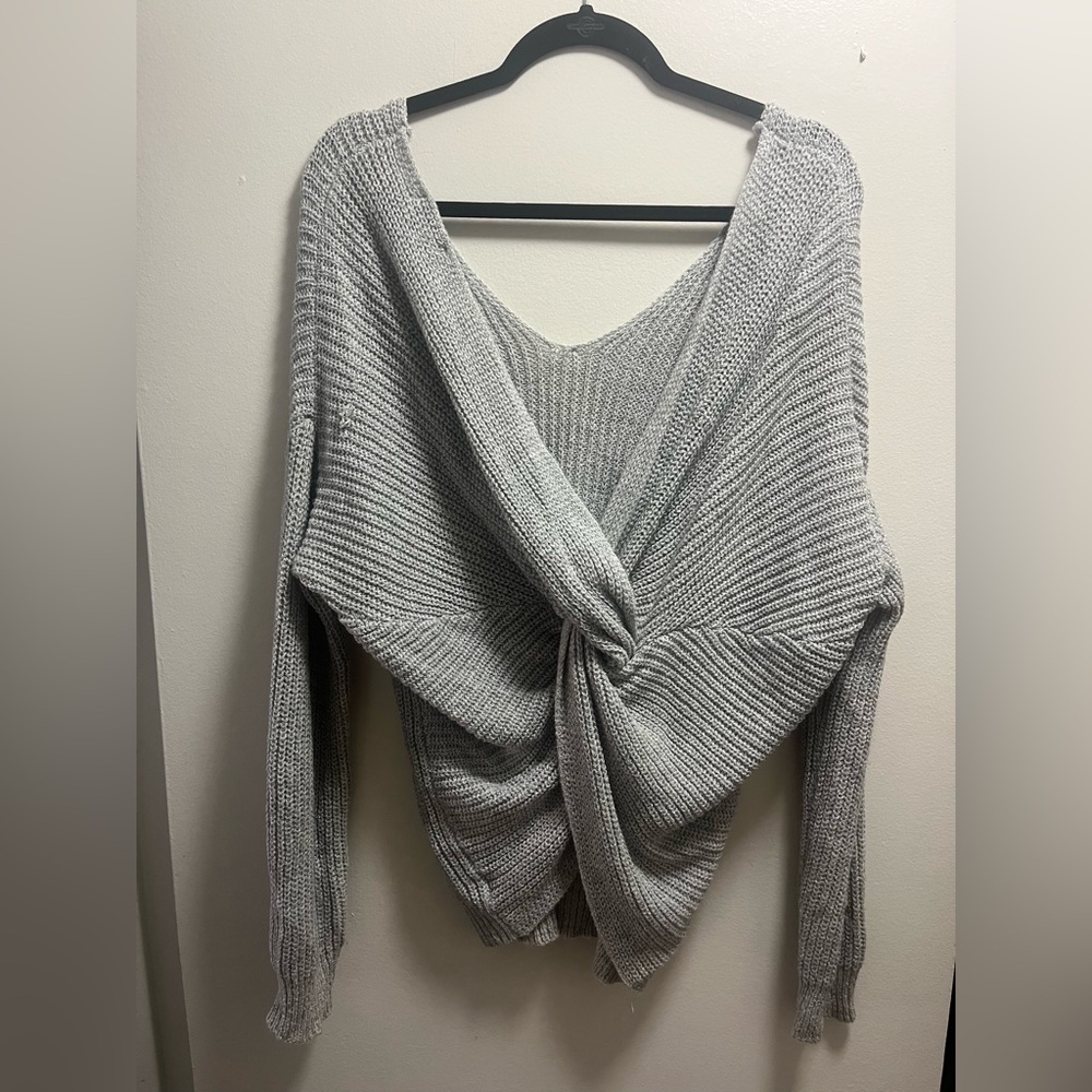 Women’s Twisted Knot Sweater